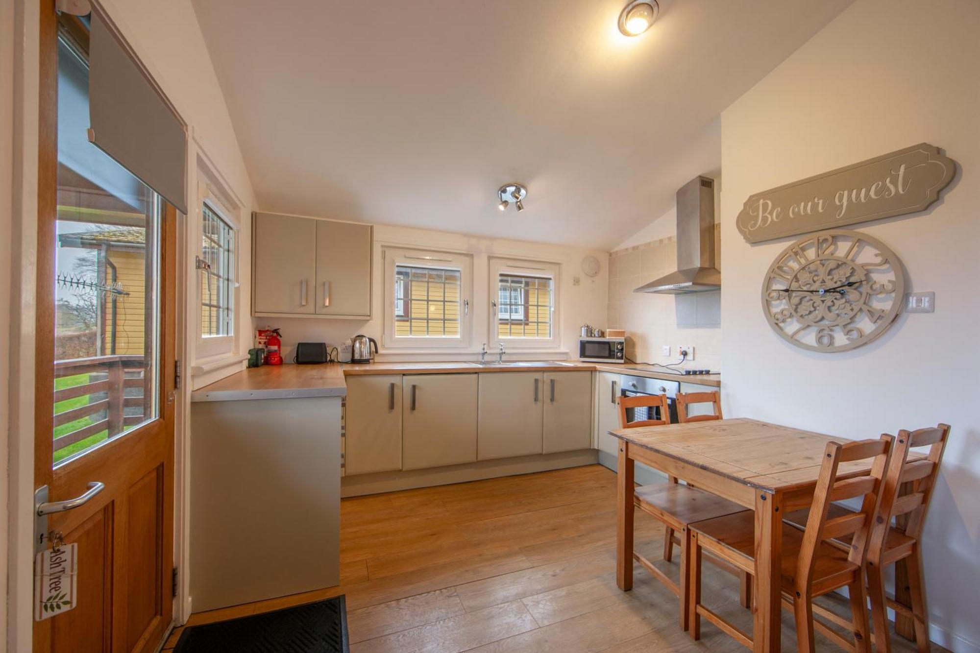 Appin Holiday Homes -Caravans, Lodges, Shepherds Hut And Train Carriage Stays Exteriör bild