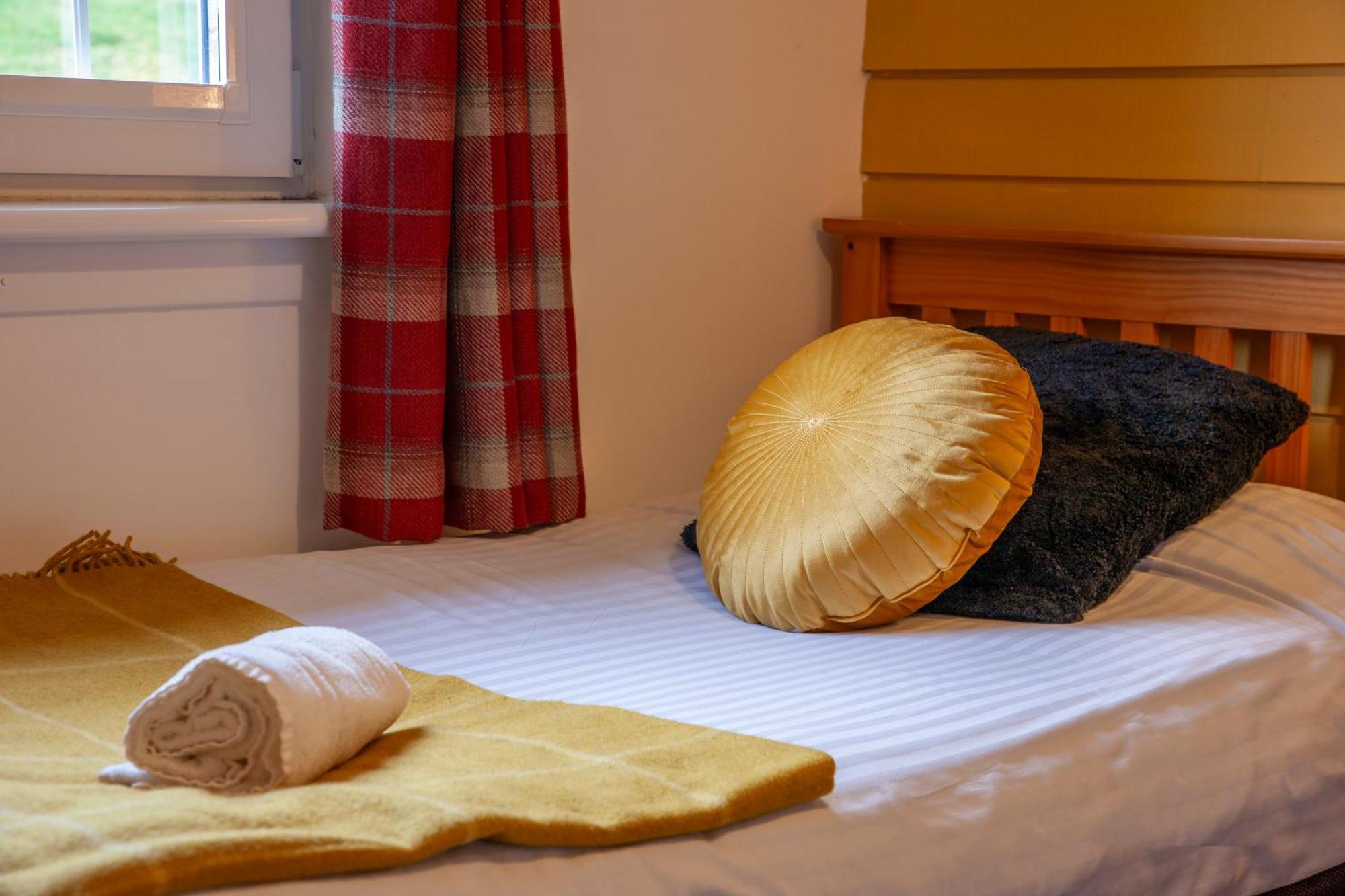 Appin Holiday Homes -Caravans, Lodges, Shepherds Hut And Train Carriage Stays Exteriör bild