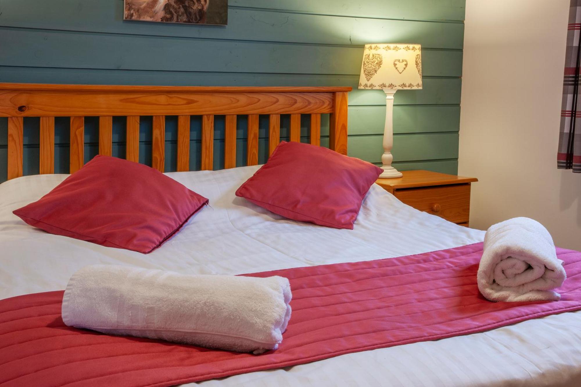 Appin Holiday Homes -Caravans, Lodges, Shepherds Hut And Train Carriage Stays Exteriör bild