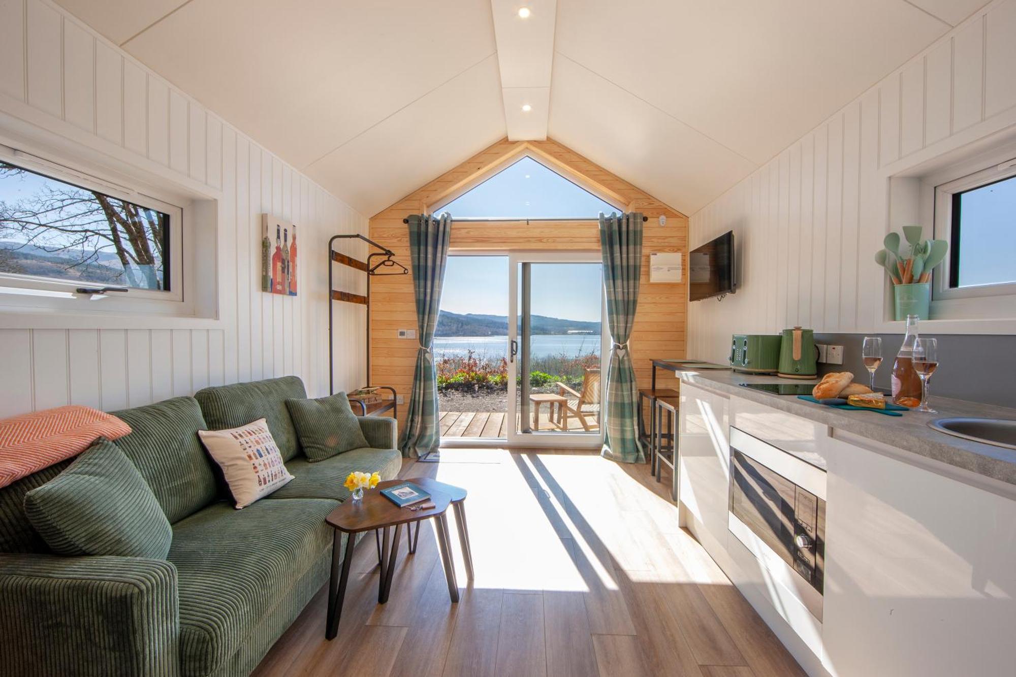Appin Holiday Homes -Caravans, Lodges, Shepherds Hut And Train Carriage Stays Exteriör bild