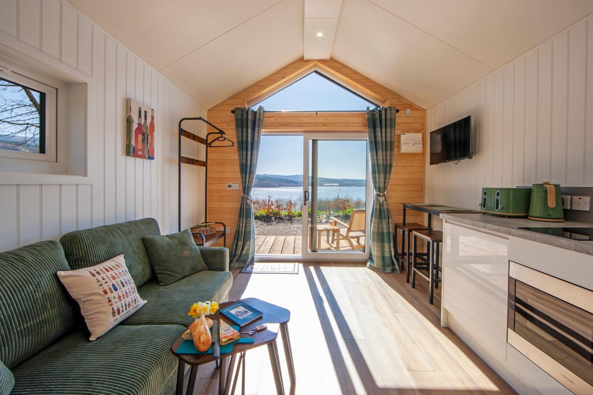 Appin Holiday Homes -Caravans, Lodges, Shepherds Hut And Train Carriage Stays Exteriör bild