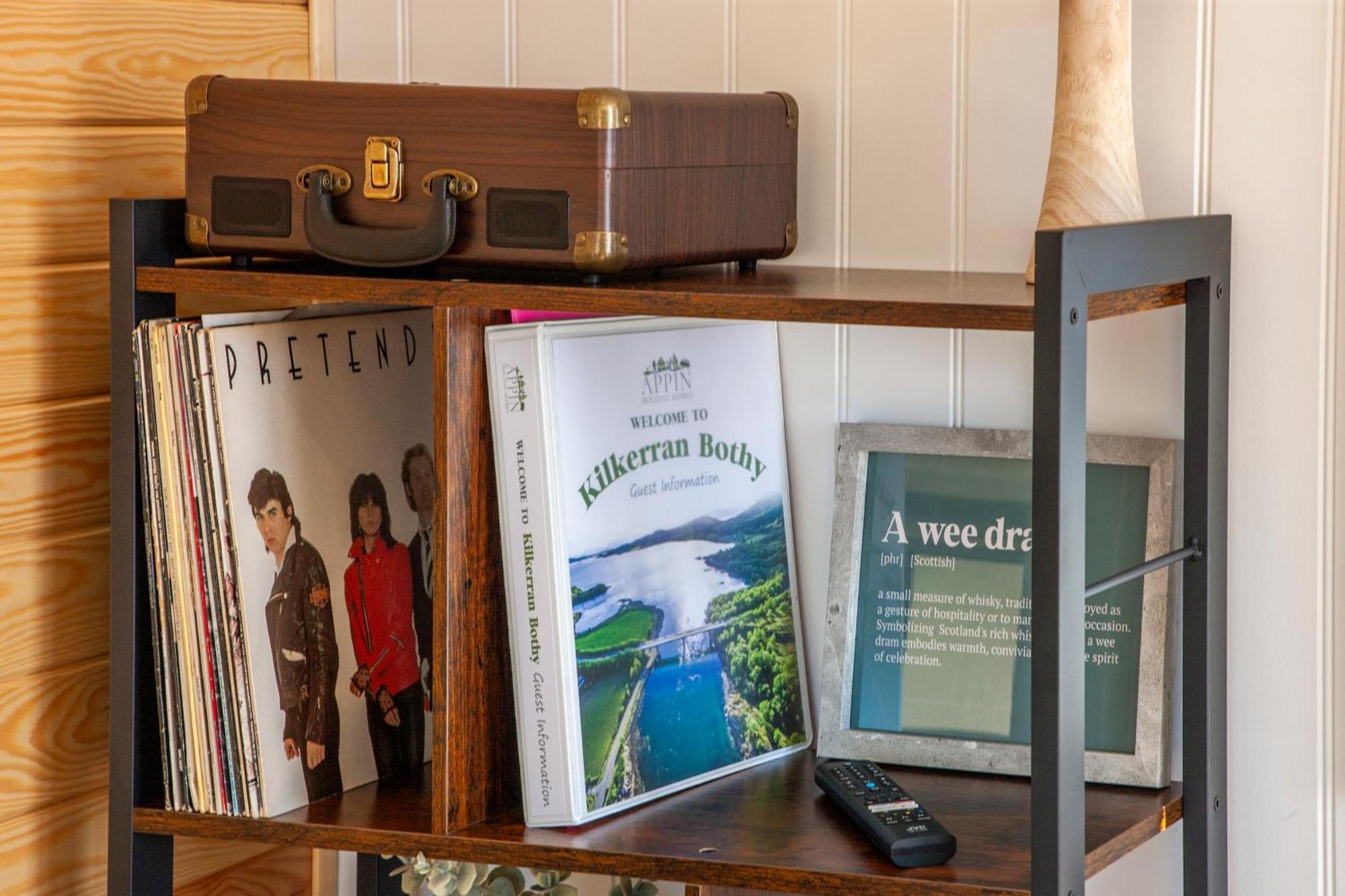 Appin Holiday Homes -Caravans, Lodges, Shepherds Hut And Train Carriage Stays Exteriör bild